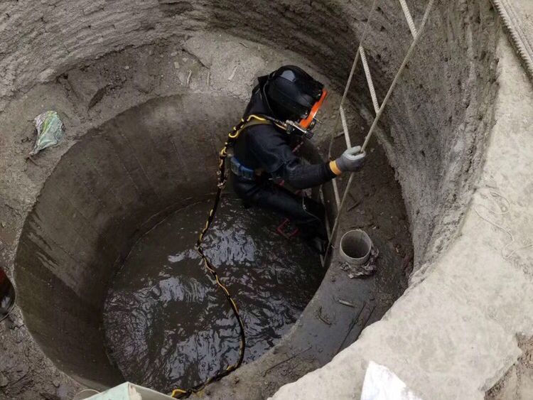 泰州污水管道水下封堵